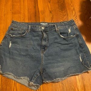 Womens high rise jean shorts size 16